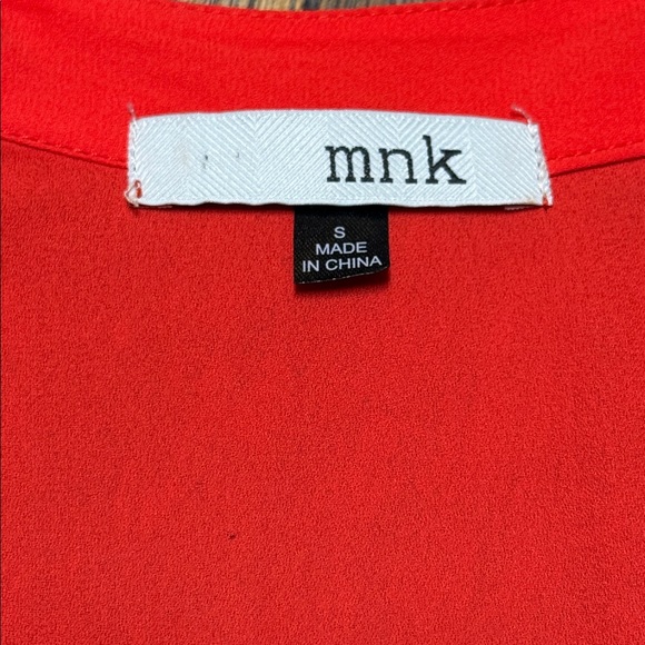 Elegant Red Blouse with Zipper Accents - Picture 2 of 5